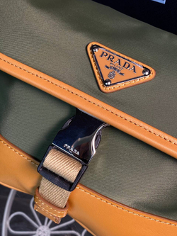 Сумка Prada