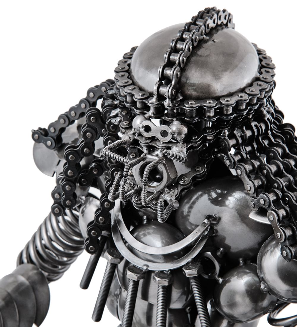 AD020/68 Фигура «Хищник с булавой» (AT)