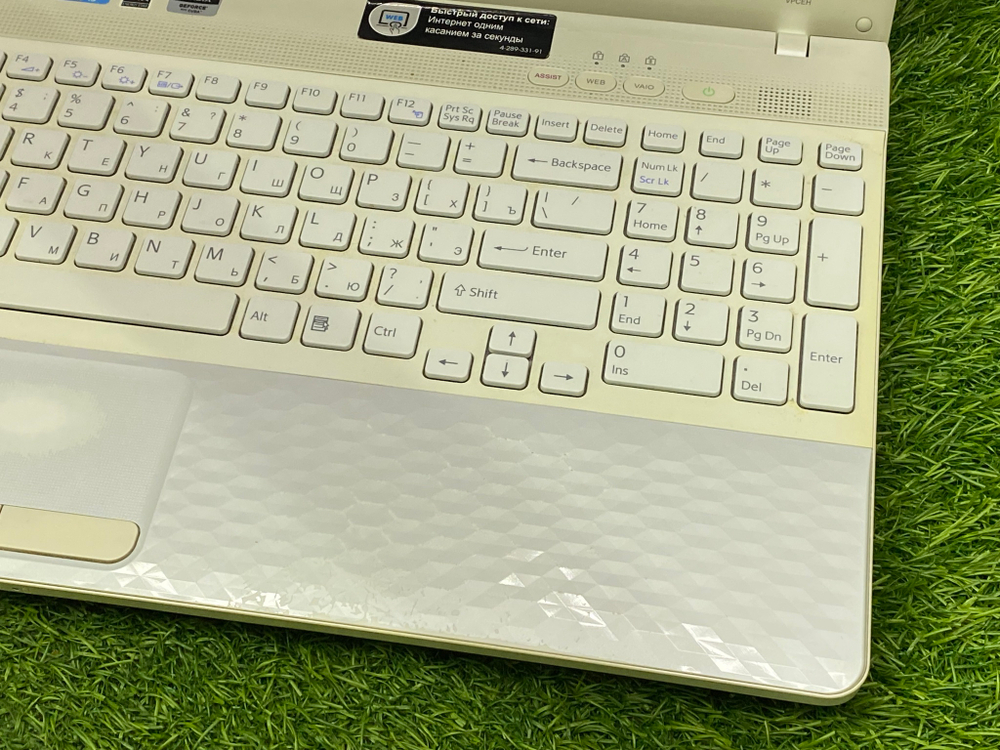 Ноутбук Sony 15.5' i3-2330M/GF 410M/8GB/320GB/ Vaio VPC-EH2J1R/W[vpceh2j1r]/Windows 7