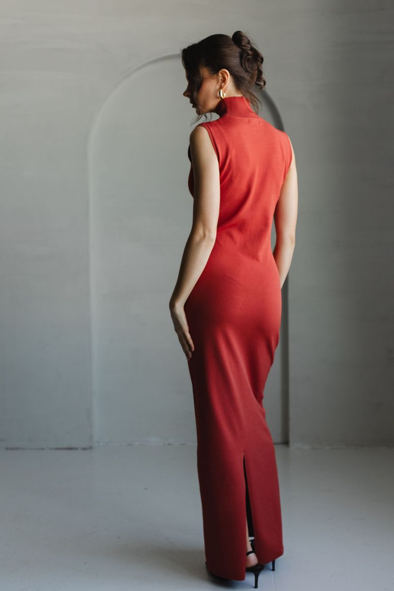 Платье из вискозы со стойкой макси терракотовое