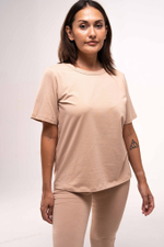 Базовая футболка в бежевом цвете