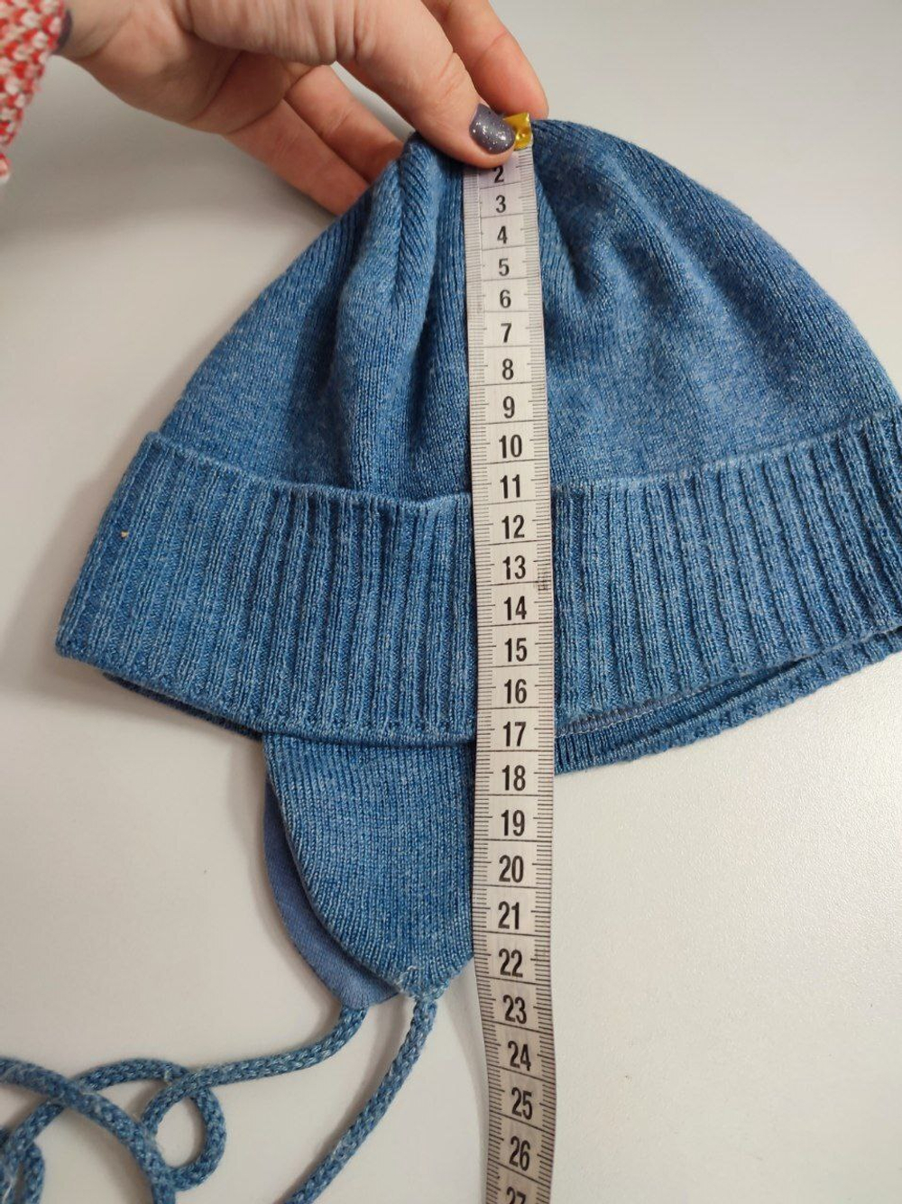 Шапка на завязках