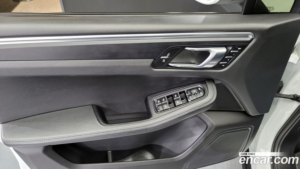 Porsche Macan 2.0 (12.2019)