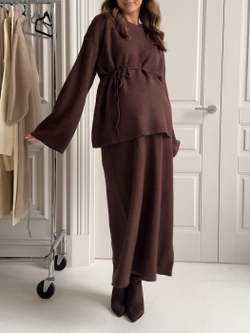 Комплект вязаный, свитер с завязкой и юбка