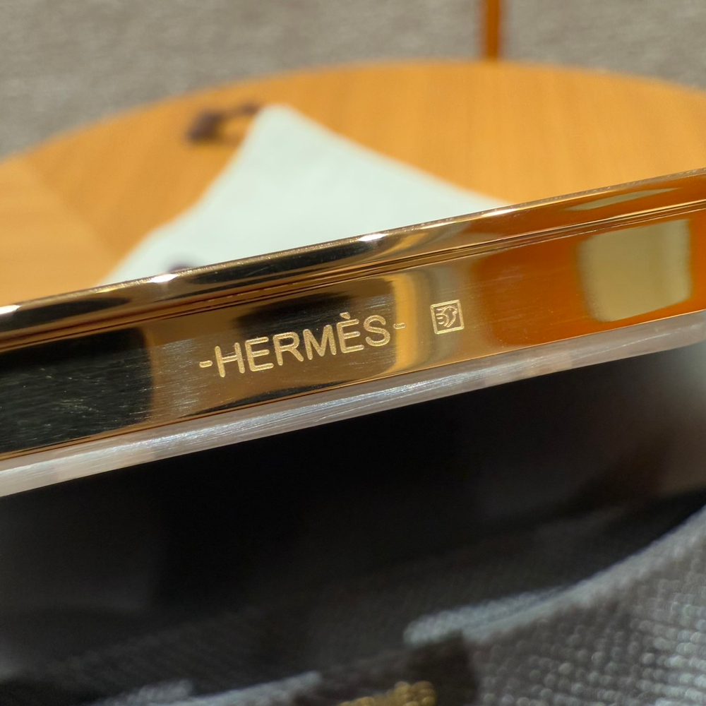 Hermes Constance 18