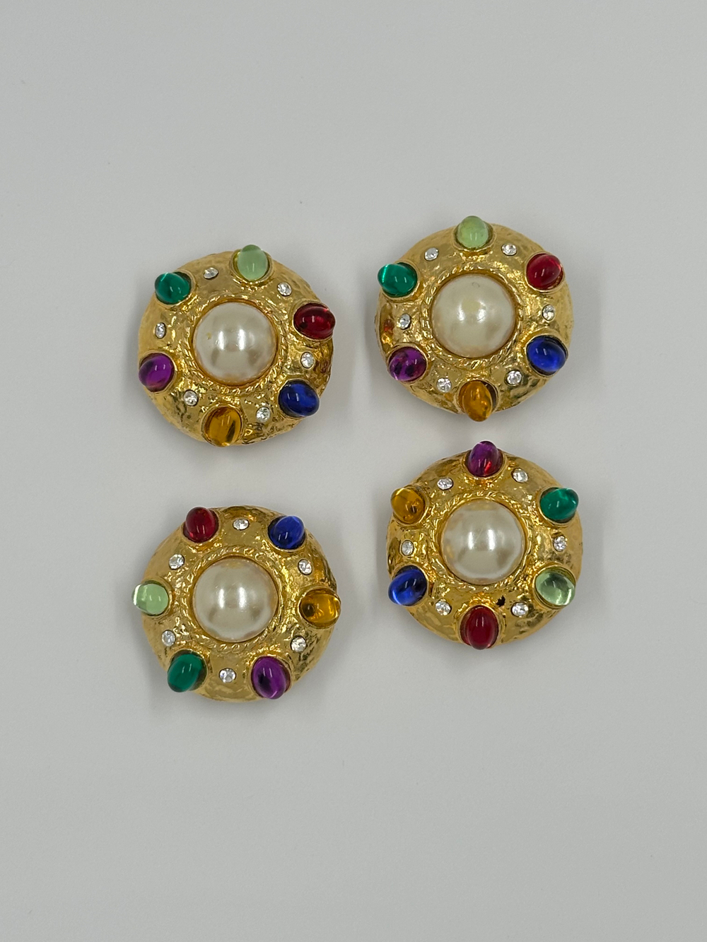 Накладка на пуговицу с разноцветными вставками NONY