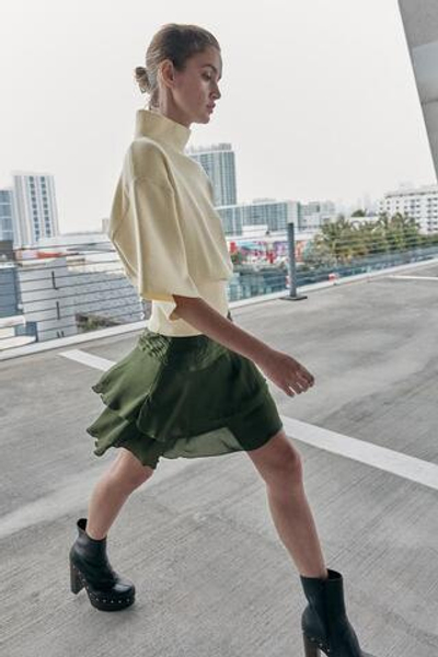 Мини-юбка из атласа с оборками - ZARA