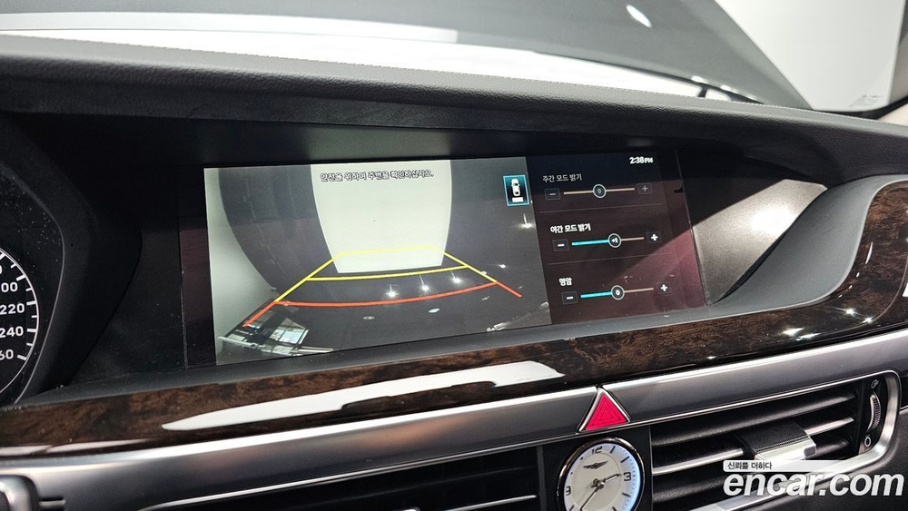 Genesis G90 3.8 AWD (07.2020)
