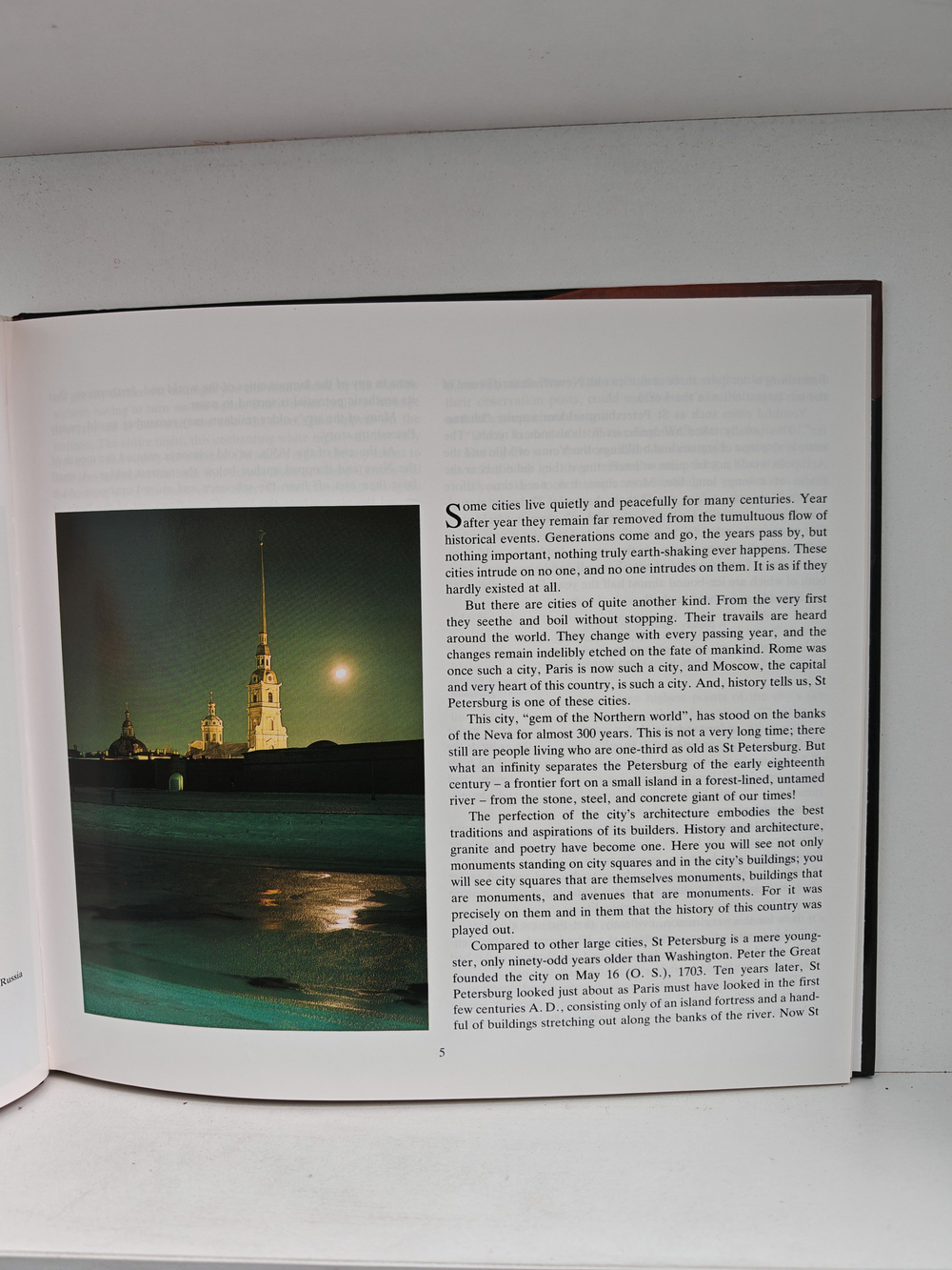 Saint Petersburg. Studies and Impressions. Photo-album in English