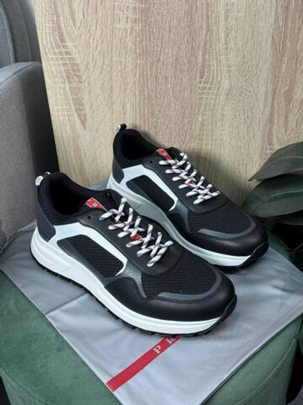 Кроссовки Prada