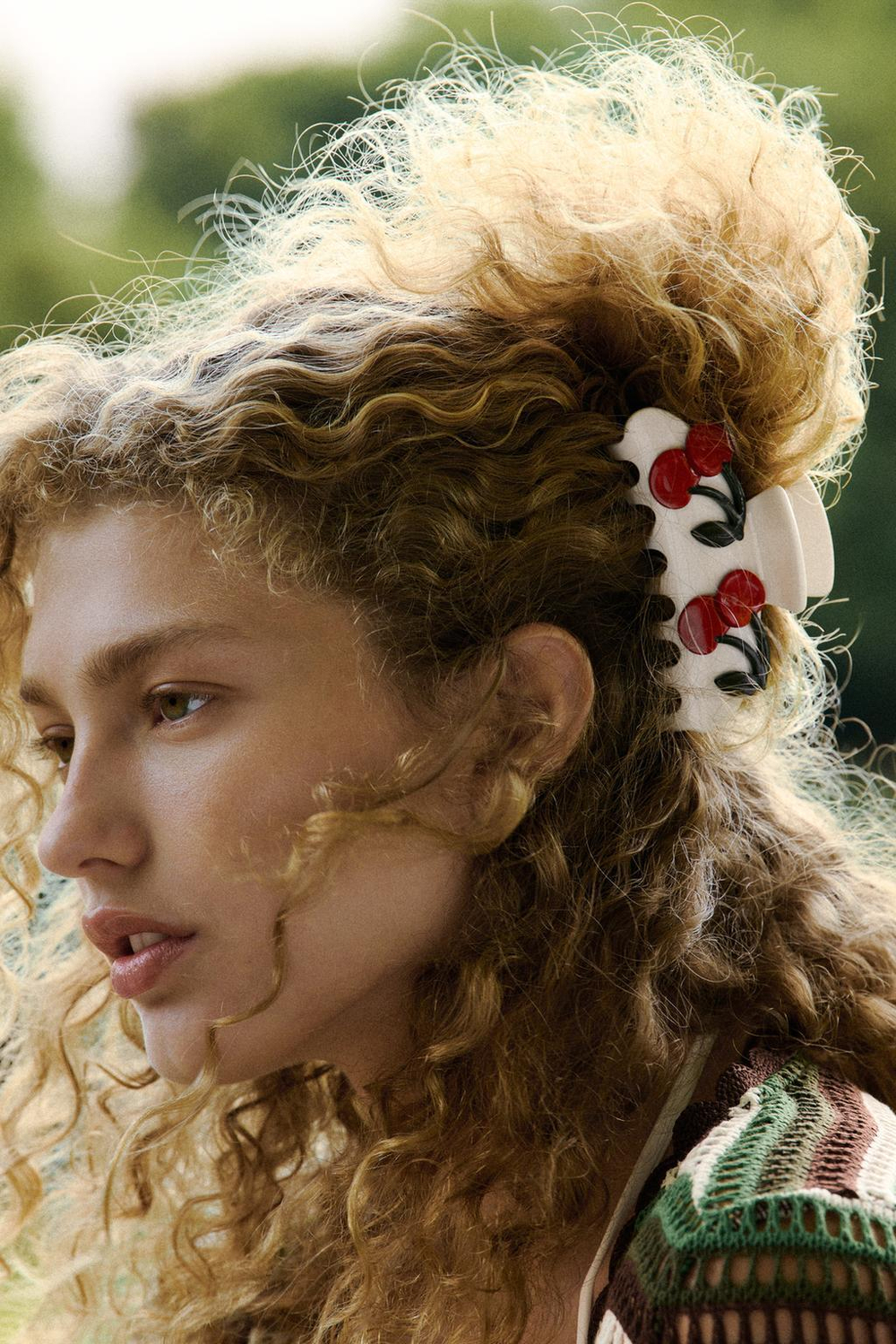 ZARA ЗАКОЛКА ДЛЯ ВОЛОС «ВИШЕНКИ», ЭКРЮ