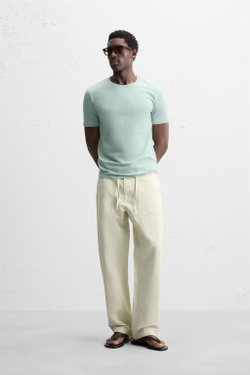 ZARA БАЗОВАЯ ПРИТАЛЕННАЯ ФУТБОЛКА SLIM FIT, СВЕТЛО-ЗЕЛЕНЫЙ