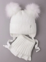 Шапка зимняя детская с помпонами и манишка