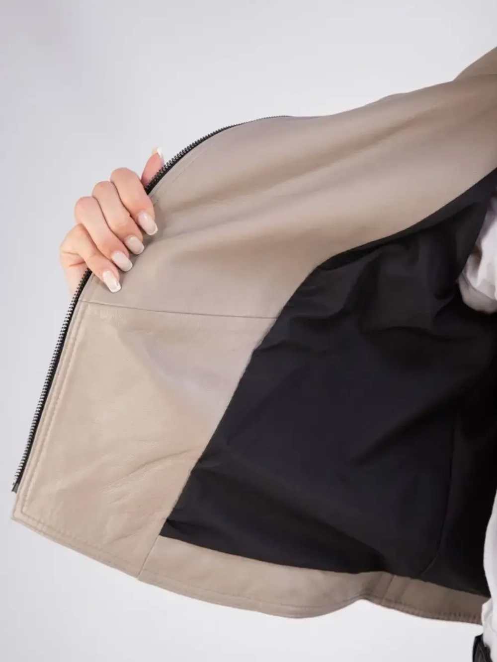 Косуха укороченная демисезонная куртка из натуральной кожи