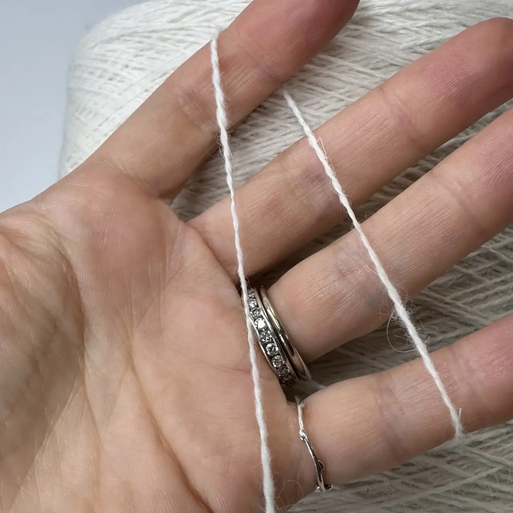 ANGORA70 - BRIGHT YARN; 70% ангора, 30% п/а; 700м/100гр; col. R20001, цвет: белый; S721