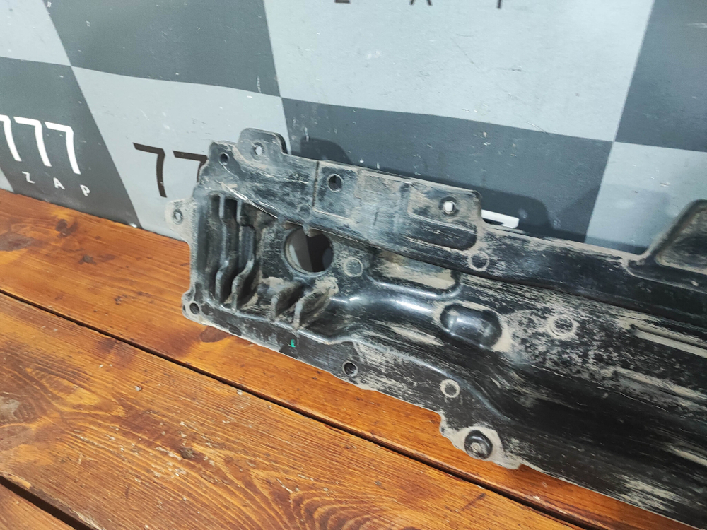 Усилитель заднего бампера Kia Sportage 4 (QL) 16-18 Б/У Оригинал 86631F1000