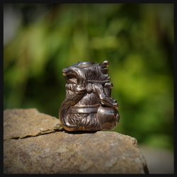 Бусина "ЙхоКот" для темляков или браслетов , бронза