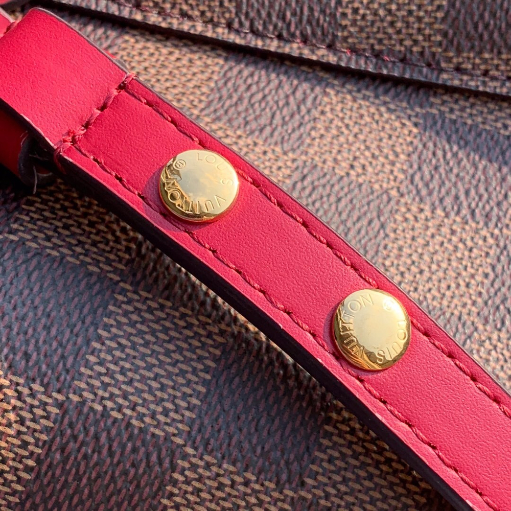 Louis Vuitton NeoNoe MM