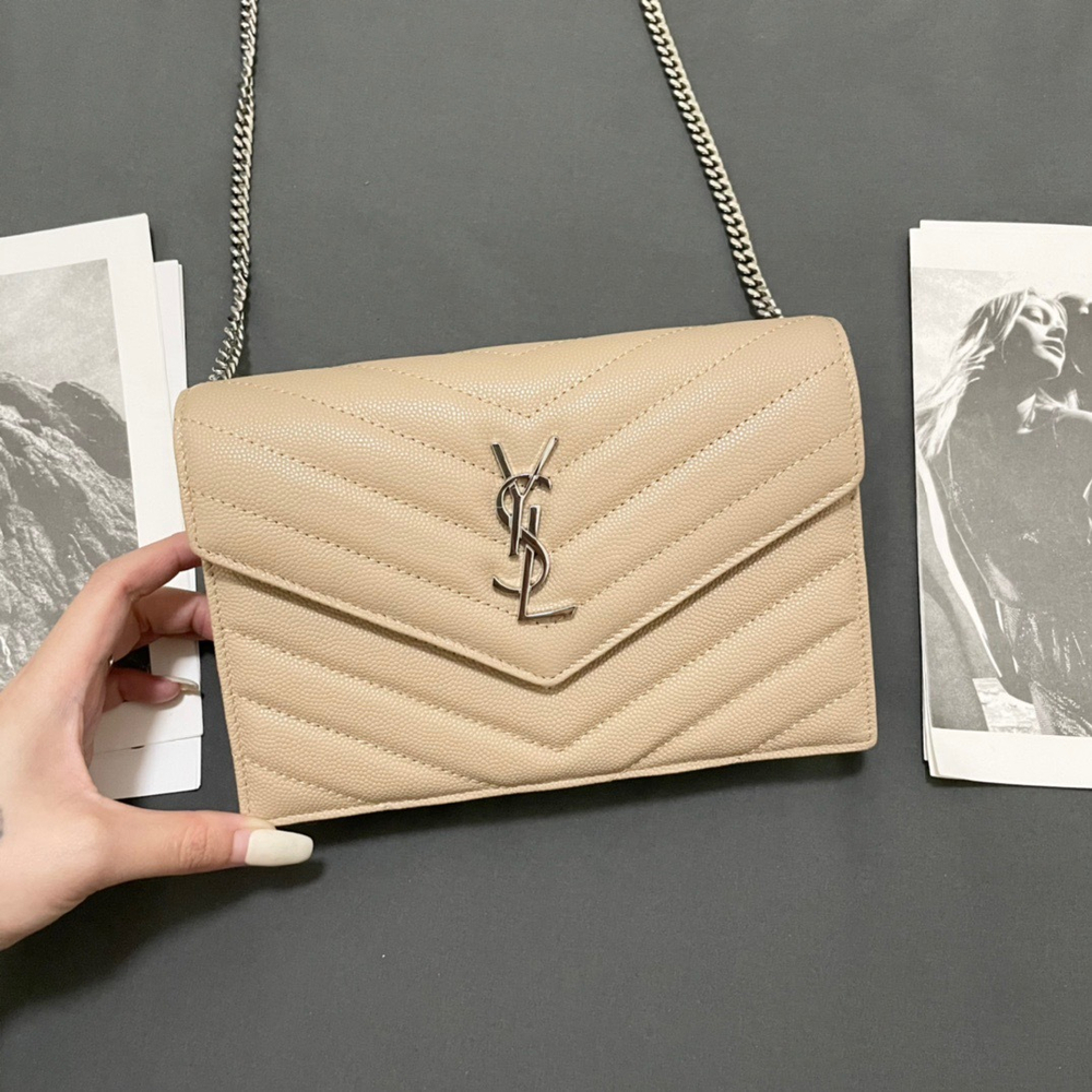 Saint Laurent WOC 19 cm