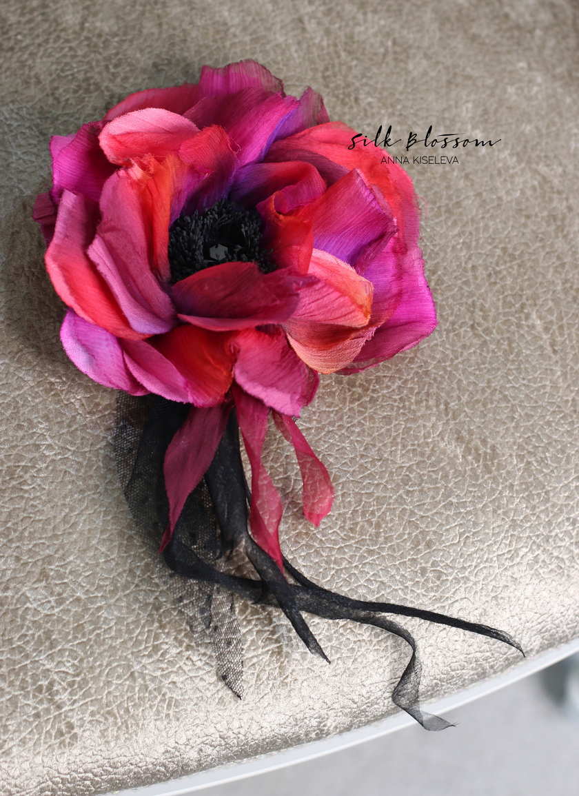 Брошь Мак "Комета"