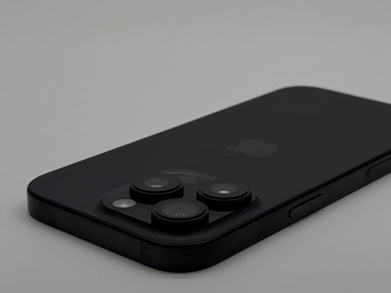 iPhone 16 Pro 128Gb Black Titanium