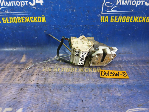 Замок двери передней правой MAZDA DEMIO 1998