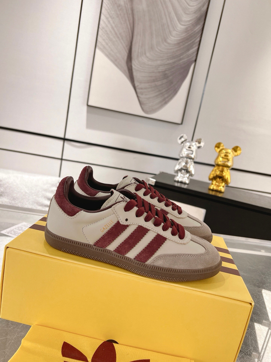 Gucci Adidas Gazelle Sneaker