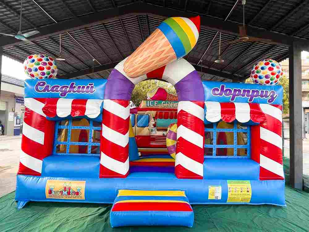 Коммерческий надувной батут «Мороженое 2» 5*5*3.5 м
