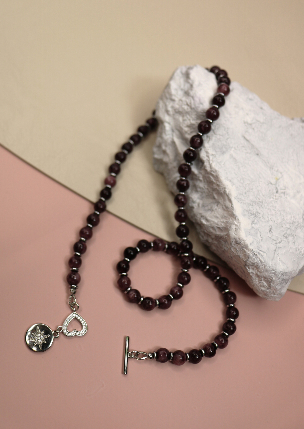 Колье-чокер с корундом «Винный ритм»