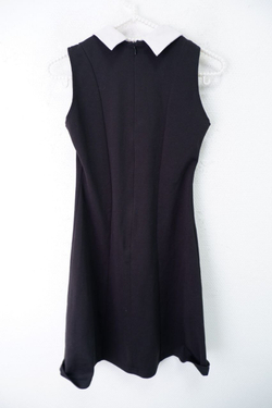 Платье с белым воротничком 44 размер