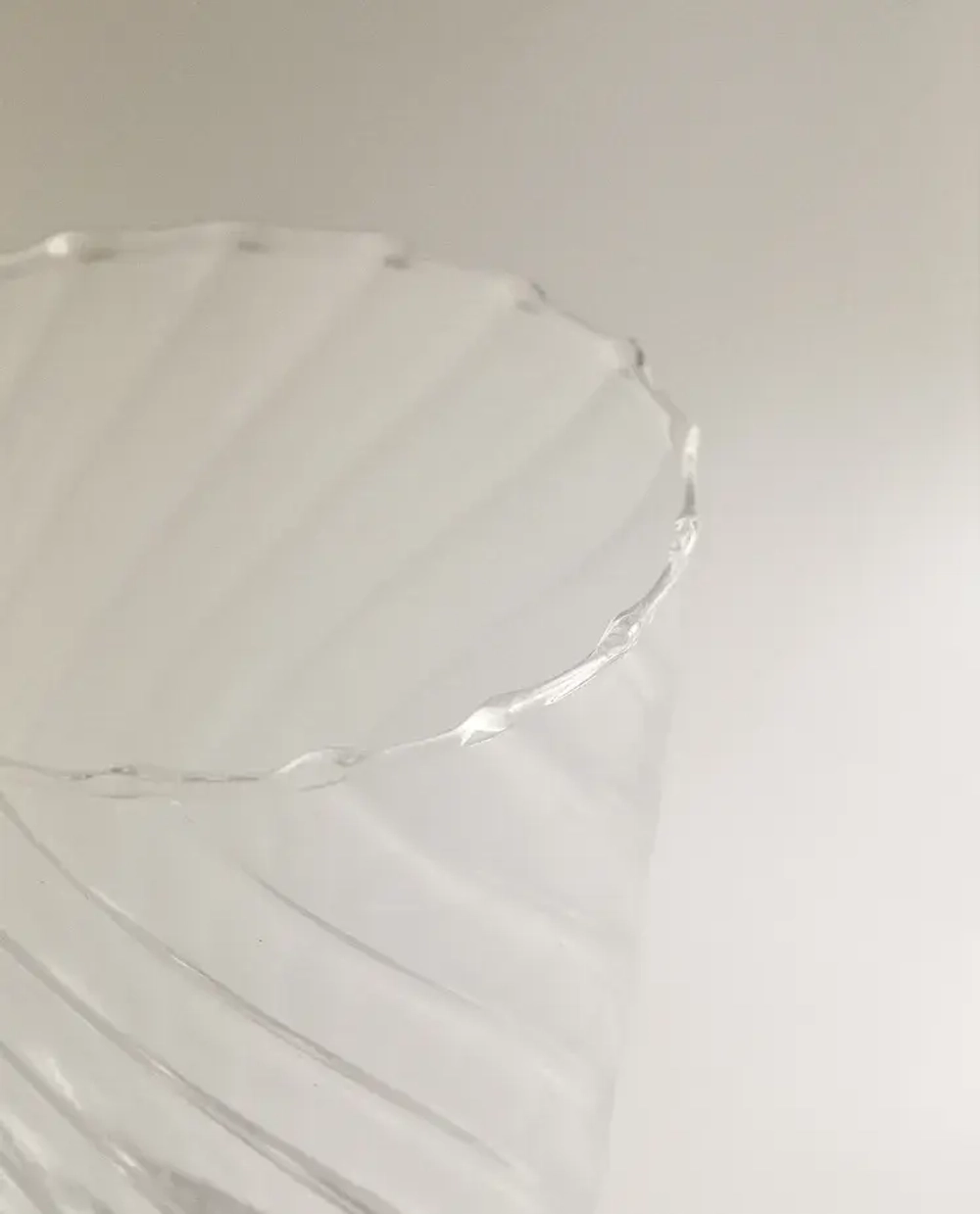 ZARA HOME РЕЛЬЕФНАЯ ПОДСТАВКА ДЛЯ ЗУБНЫХ ЩЕТОК С КОНТРАСТНОЙ ДЕТАЛЬЮ, ПРОЗРАЧНЫЙ