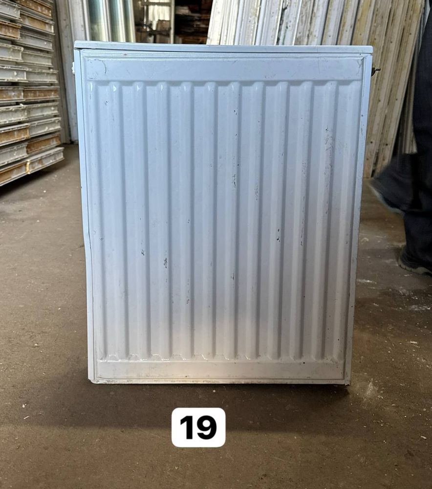 Радиатор Prado C21 Б/У 500x400 стальной бок.
