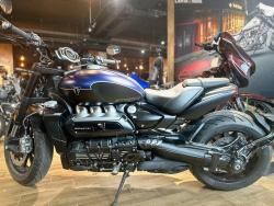 Triumph Rocket 3 R STORM BLUE SATIN