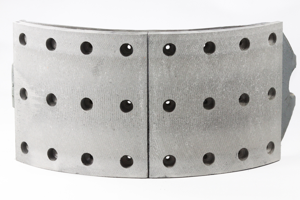 Колодка барабанного тормоза а/м КАМАЗ-ЕВРО 6440, 6520, 6522 ЛИТАЯ (накладка: длинная+длинная) (1шт.) ААЦ/ЗМД (г. Набережные Челны)