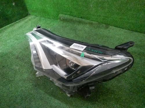 Фара левая Toyota Rav 4 CA40 (2015-2019) LED