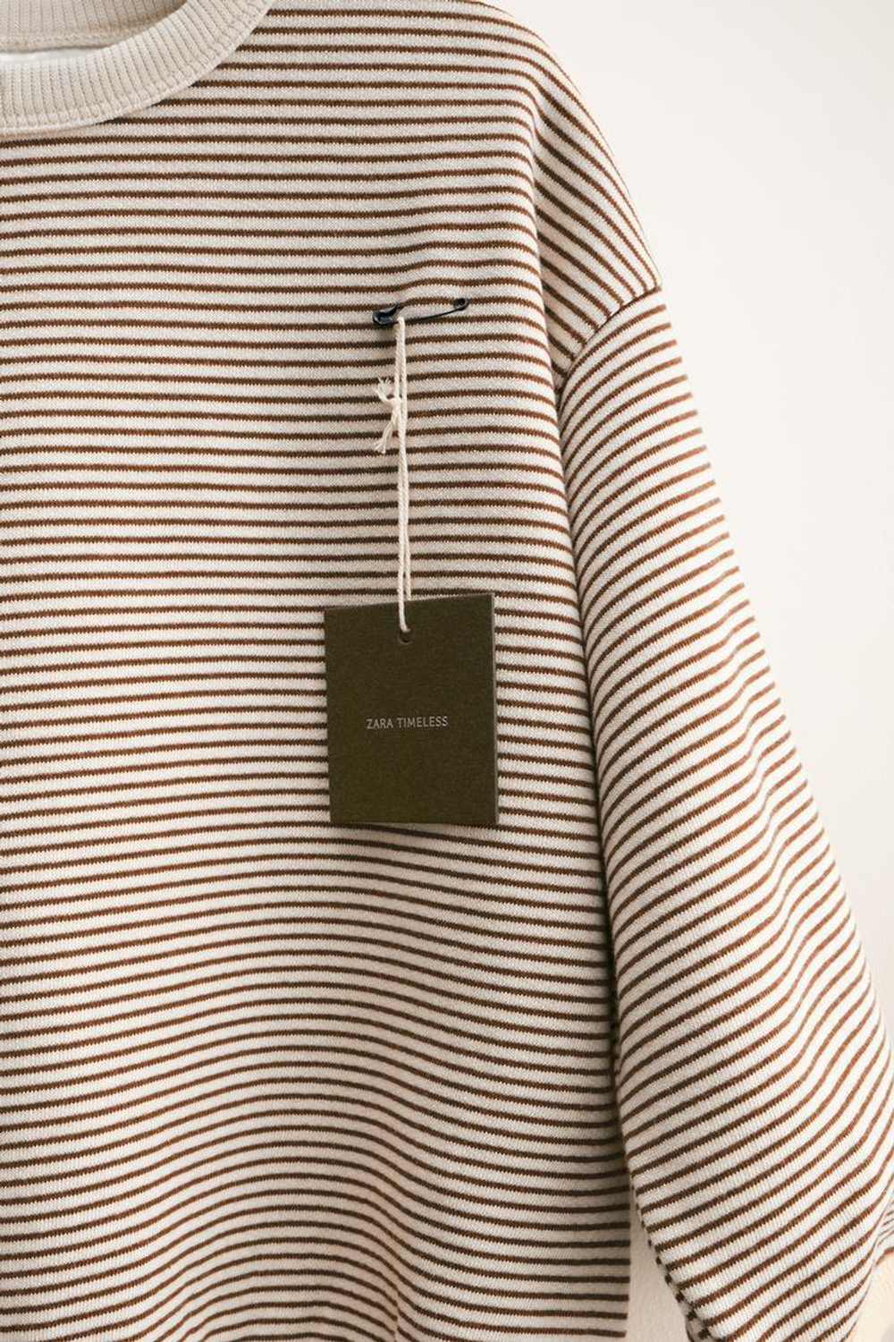 ZARA TIMELESS - ТОЛСТОВКА В ТОНКУЮ ПОЛОСКУ, ЭКРЮ/КОРИЧНЕВЫЙ