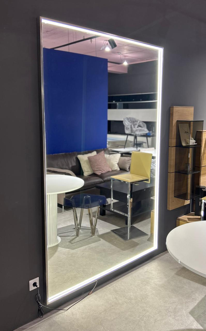 Зеркало с подсветкой 2, Mona