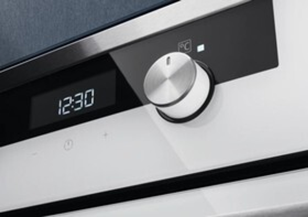 Встраиваемый электрический духовой шкаф Electrolux OKC5H50W