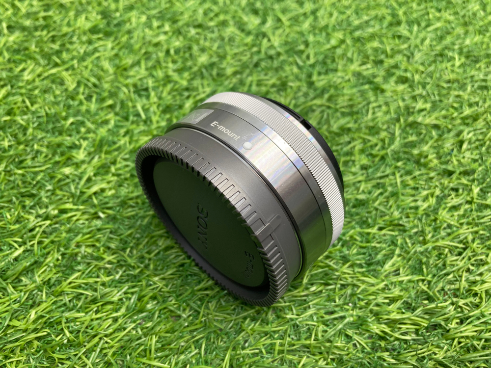 Sony 16mm 2.8 E