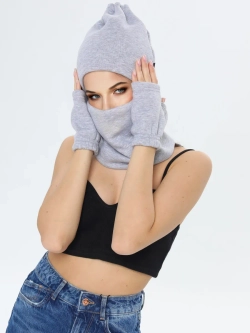 Шапка бини с начесом для хвоста, дред и кос