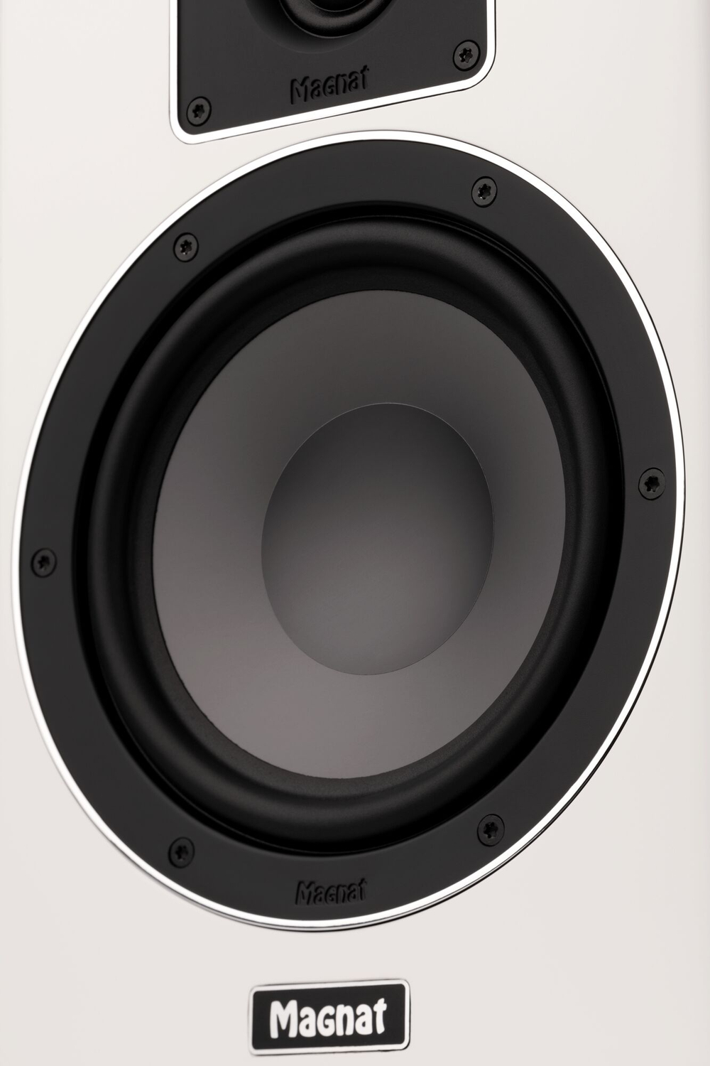 Magnat Signature 603, полочная АС