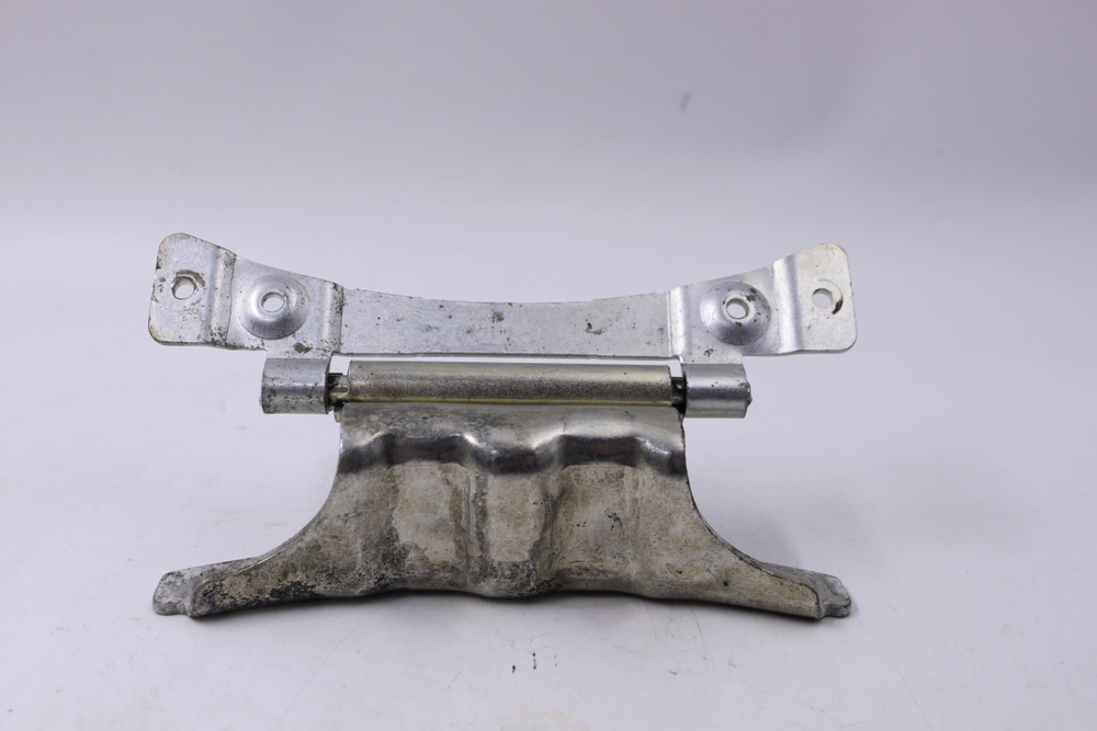 Петля люка стиральной машины Whirlpool 481010906624