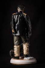 Статуэтка. Фарфор. Солдат. Папанин Иван Дмитриевич - Русский флотоводец. Россия