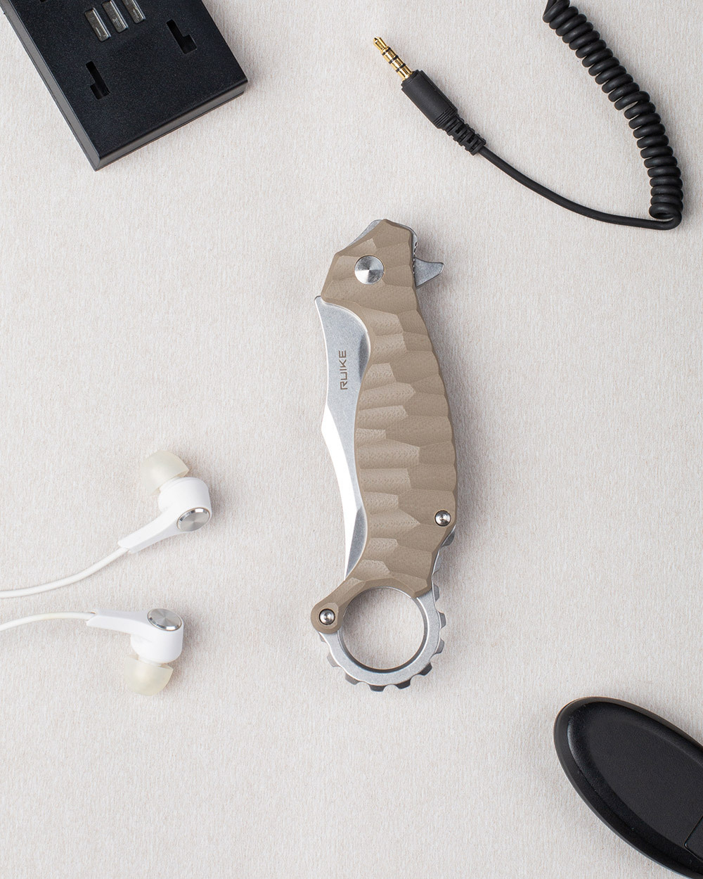 Нож Ruike P881-W