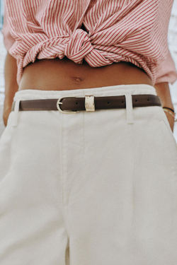 ZARA ШОРТЫ С РЕМНЕМ И СКЛАДКАМИ, ЭКРЮ