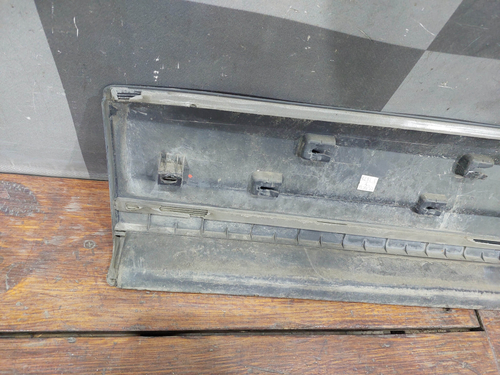 Накладка двери передней правой Volkswagen Tiguan 1 07-18 Б/У Оригинал 5N0854940A