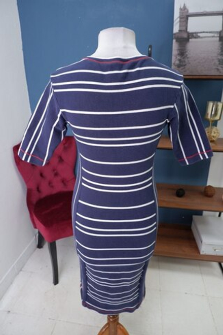 Платье в полоску  42 размер