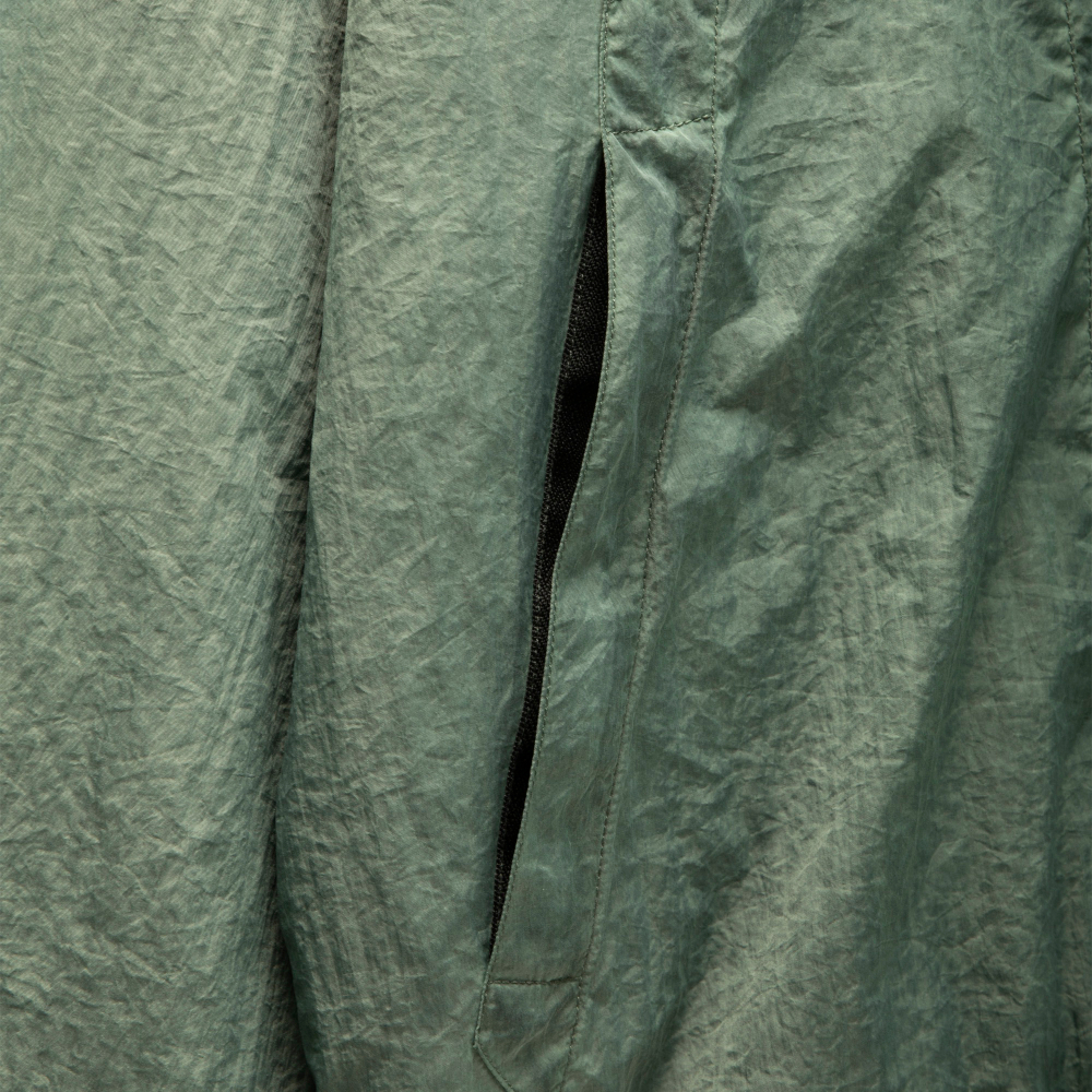 NLN_GMD_JCKT Metal Effect Green