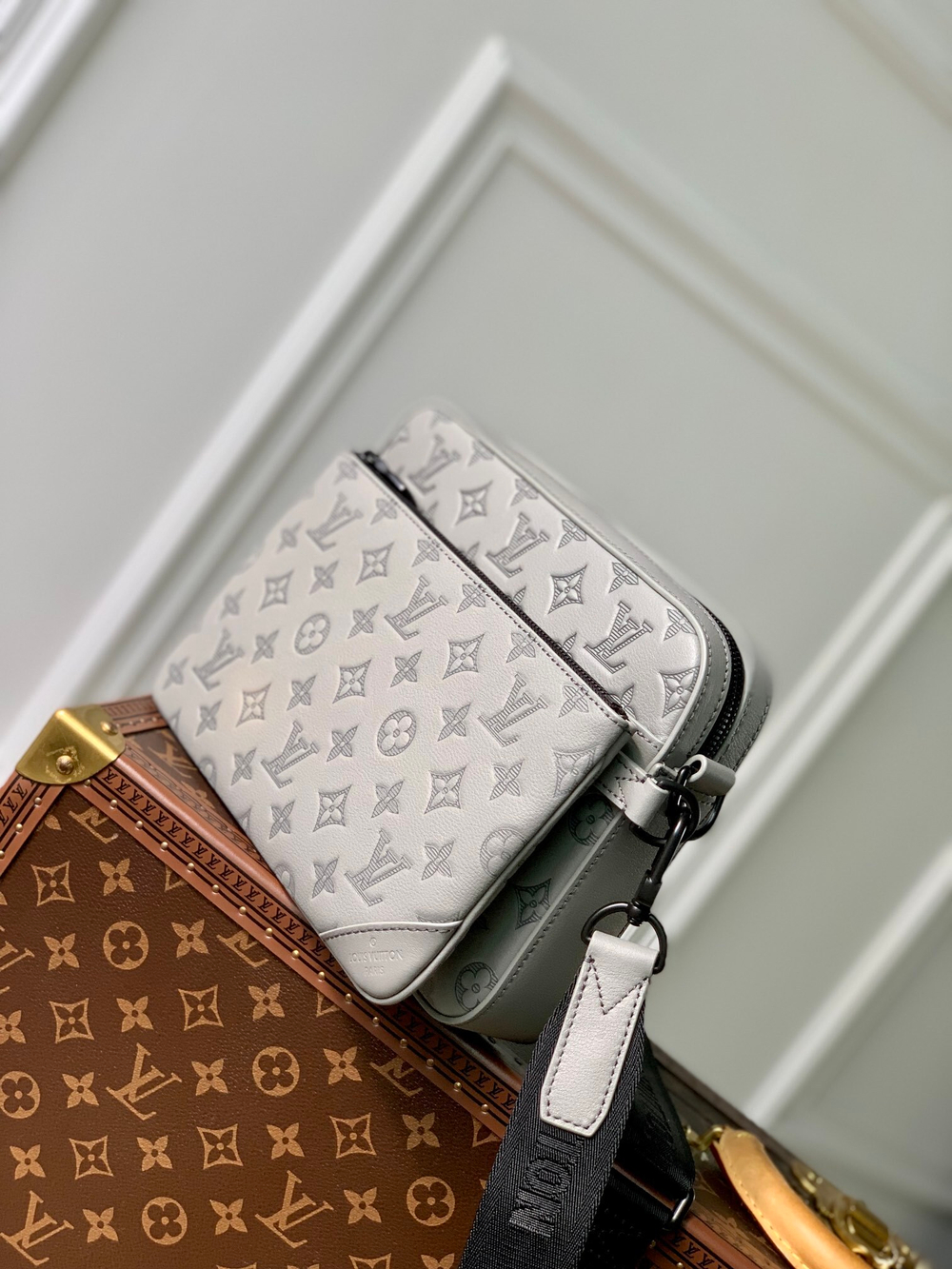 Louis Vuitton Trio Messenger
