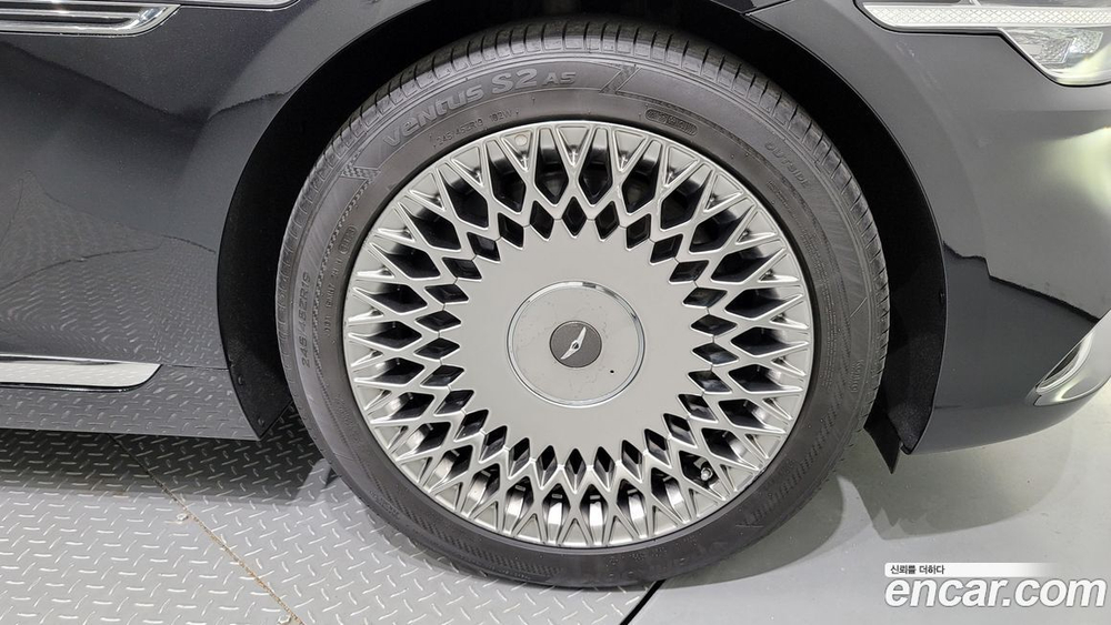 Genesis G90 3.3 T AWD (11.2020)